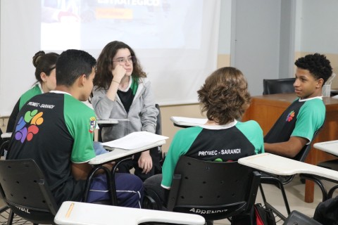O poder do trabalho em equipe na formação do jovem aprendiz